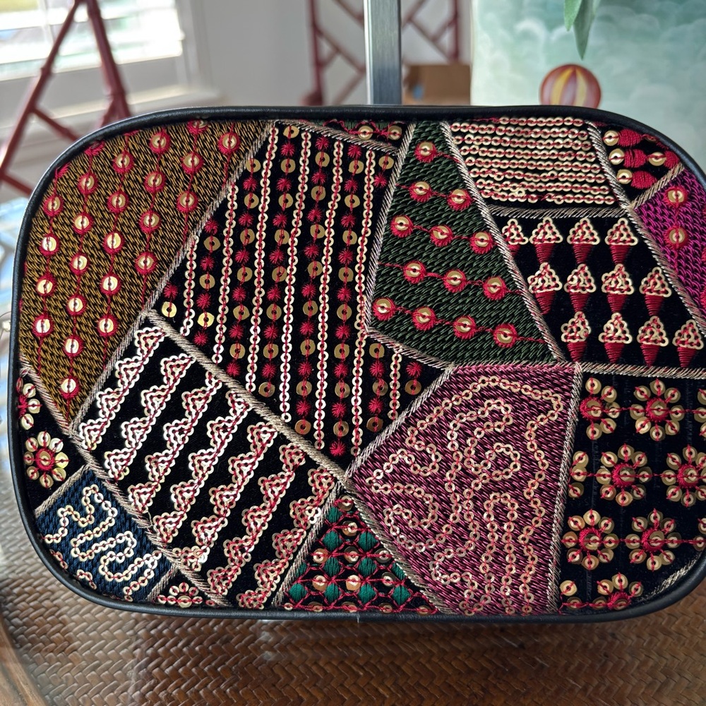 NWT Patricia Nash Embroidered Patchwork Crossbody Bag - Picture 6 of 16